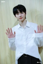 Weverse Magazine Shooting Sketch #1
