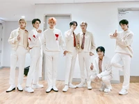 ENHYPEN December 25, 2021 (1).jpeg (346 KB) Twitter December 25, 2021