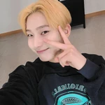 Sunoo Weverse 220509 (1).jpeg (512 KB) Weverse May 9, 2022