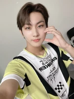 Jungwon Twitter 220811 (1).jpeg (445 KB) Twitter August 11, 2022