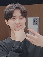 Jungwon weverse update 210213.jpg (291 KB) Weverse February 13, 2021