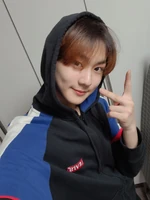 Jungwon weverse update 210422 2.jpg (377 KB) Weverse April 22, 2021