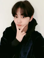 Jungwon10064.jpg (97 KB) Twitter October 6, 2020