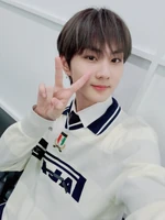 Jungwon Weverse 220805 (2).jpeg (230 KB) Weverse August 5, 2022