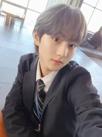 Jungwon Weverse 220906 (5).jpeg (276 KB) Weverse September 6, 2022