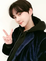 Jungwon10062.jpg (137 KB) Twitter October 6, 2020