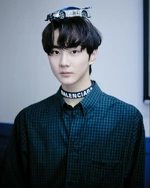 Jungwon dazed 1.jpg (166 KB) Jungwon for Dazed Magazine (Feb. 2021)