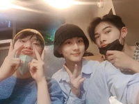 Jungwon Ni-ki Sunoo Weverse 220617 (1).jpeg (297 KB) Weverse June 17, 2022