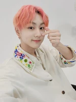 Jungwon Weverse 220525 (1).jpeg (220 KB) Weverse May 25, 2022