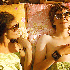 Tumblr lyfdolHeqc1qdnln1o3 250.gif