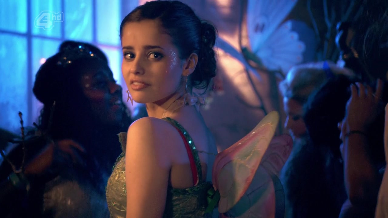 Holly Earl Topless