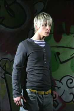 Maxxie Oliver | Skins Wiki | Fandom