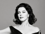 Debi Mazar