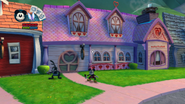 Mickey in front of Ortensia's house