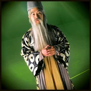 Confucius in front of the green screen
