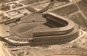 Yankee-Stadium-aerial-const
