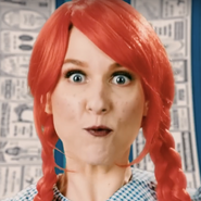 MC Goldiloxx as Wendy