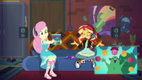 Fluttershy chooses the squirrel game EGDS34