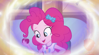 Pinkie Pie holding an apple EGDS5