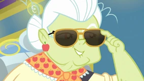 granny smith mlp humano