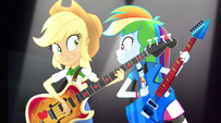 Rainbow Dash singing next to Applejack EG2