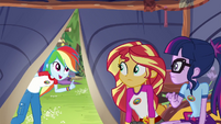 Rainbow Dash calling Sunset and Twilight EG4