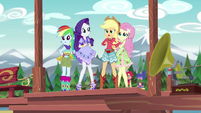 Equestria Girls shocked by Gloriosa's transformation EG4