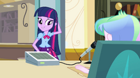 Twilight nervous in front of Celestia EG