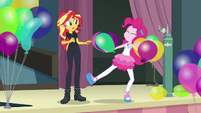 Pinkie Pie holding handfuls of balloons CYOE7b