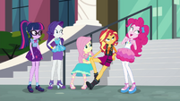 Pinkie Pie joining her friends outside CYOE3