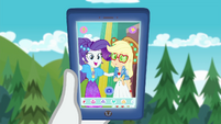 Rarity and Applejack taking a selfie EGDS44