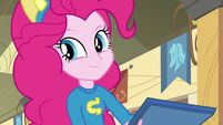 Pinkie Pie slamming her tray