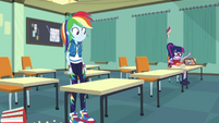 Rainbow Dash sees Twilight still working EGDS22