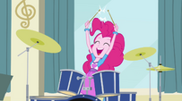 Pinkie Pie clacking her drum sticks EG2
