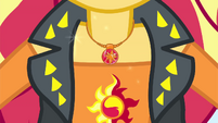 Geode around Sunset Shimmer's neck EGDS50