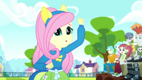 Fluttershy cheers weakly "goooo" SS4