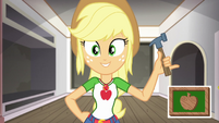 Applejack takes out a hammer EGDS29