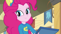 Pinkie slamming a tray.