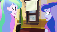 Celestia and Luna look at each other EGHU