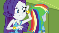 Rarity mistaking Derpy for Rainbow Dash EGDS12b