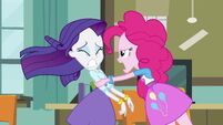 Pinkie Pie yells at Rarity