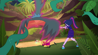 Twilight stops monster from eating her friends EGSB