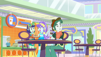 More students attracted by Applejack's juice bar SS9