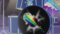 Pinkie Pie's drums pumping loudly EG4