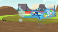 Rainbow Dash flies down the course EG3