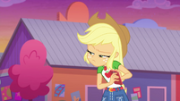 Applejack closely listening around her EGROF