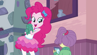 Pinkie Pie "bake a silly hat-shaped cake?" EGDS3