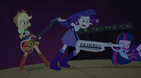 Twilight snags onto Rarity's keytar EG2