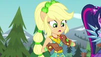 Applejack wondering what the necklaces are EG4