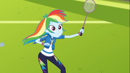 EG COYA05 Lotka do badmintona śmiga obok Rainbow Dash